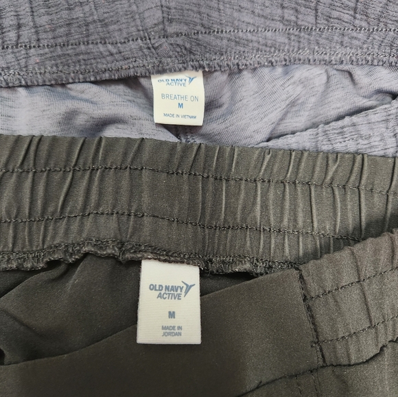 Old navy joggers - Picture 2 of 3